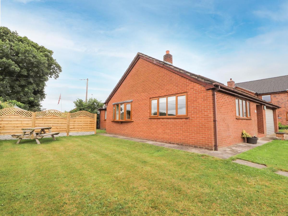 Sandmartins Chester Exterior photo